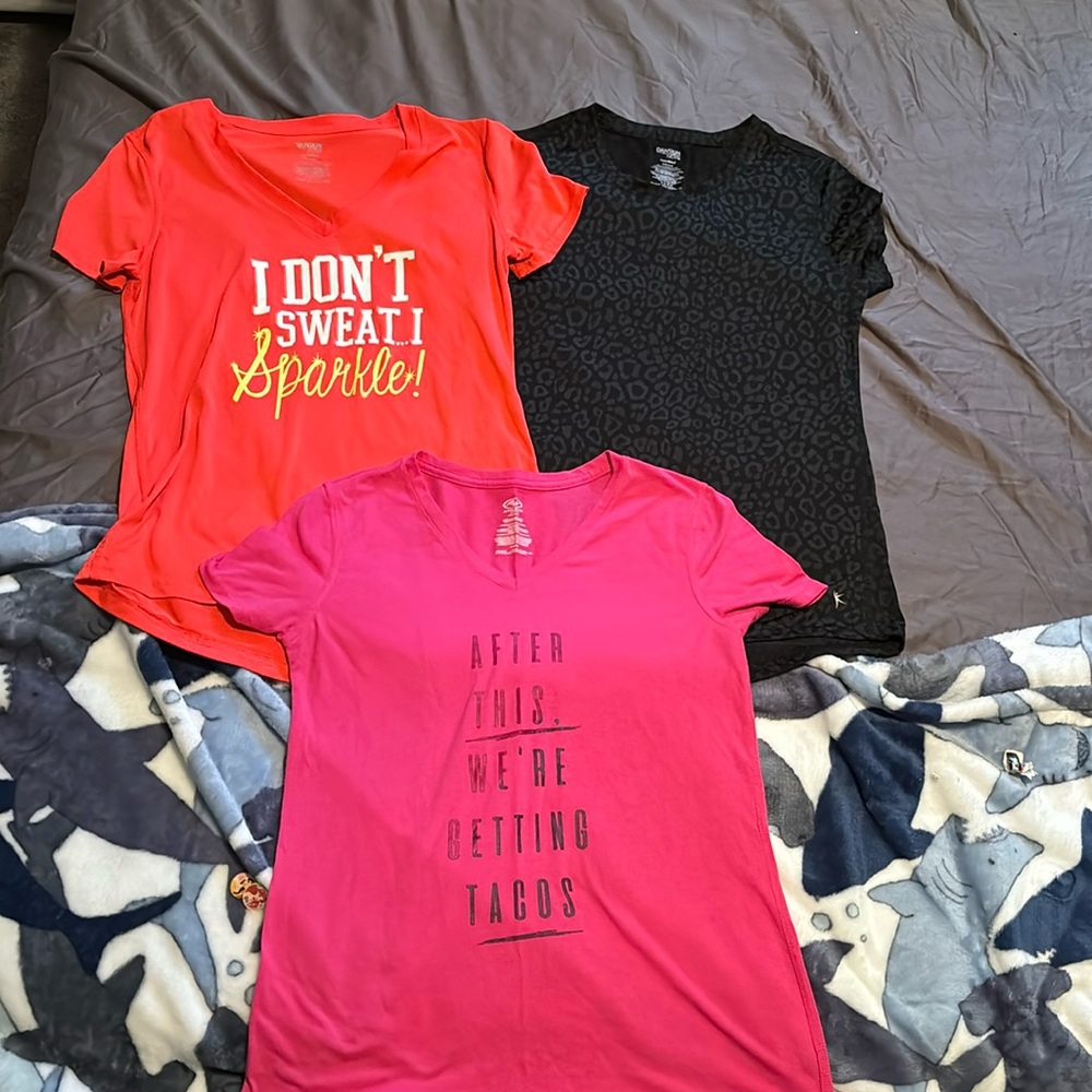 Small women's workout shirts